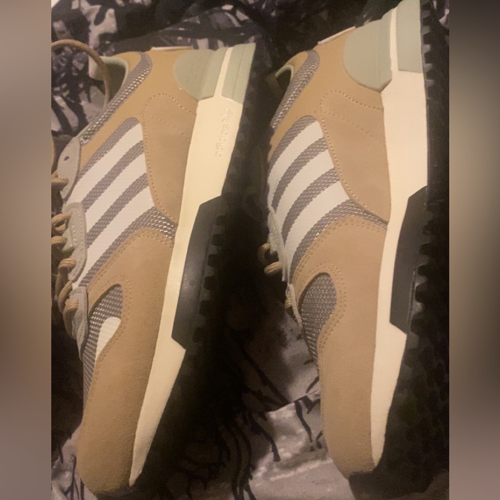 Addidas Brand New Sneakers 9.5